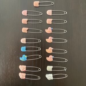 Vintage Diaper Pins Pigs Ducks 17 Pieces Pink Blue White Plain Safety Animals